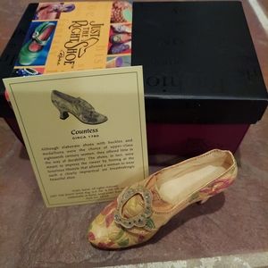 Vtg 2001 Just The Right Shoe #25129 Countess Miniature Ornament w/Box papers